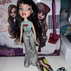 Flaunt It Jade w/ poster Bratz